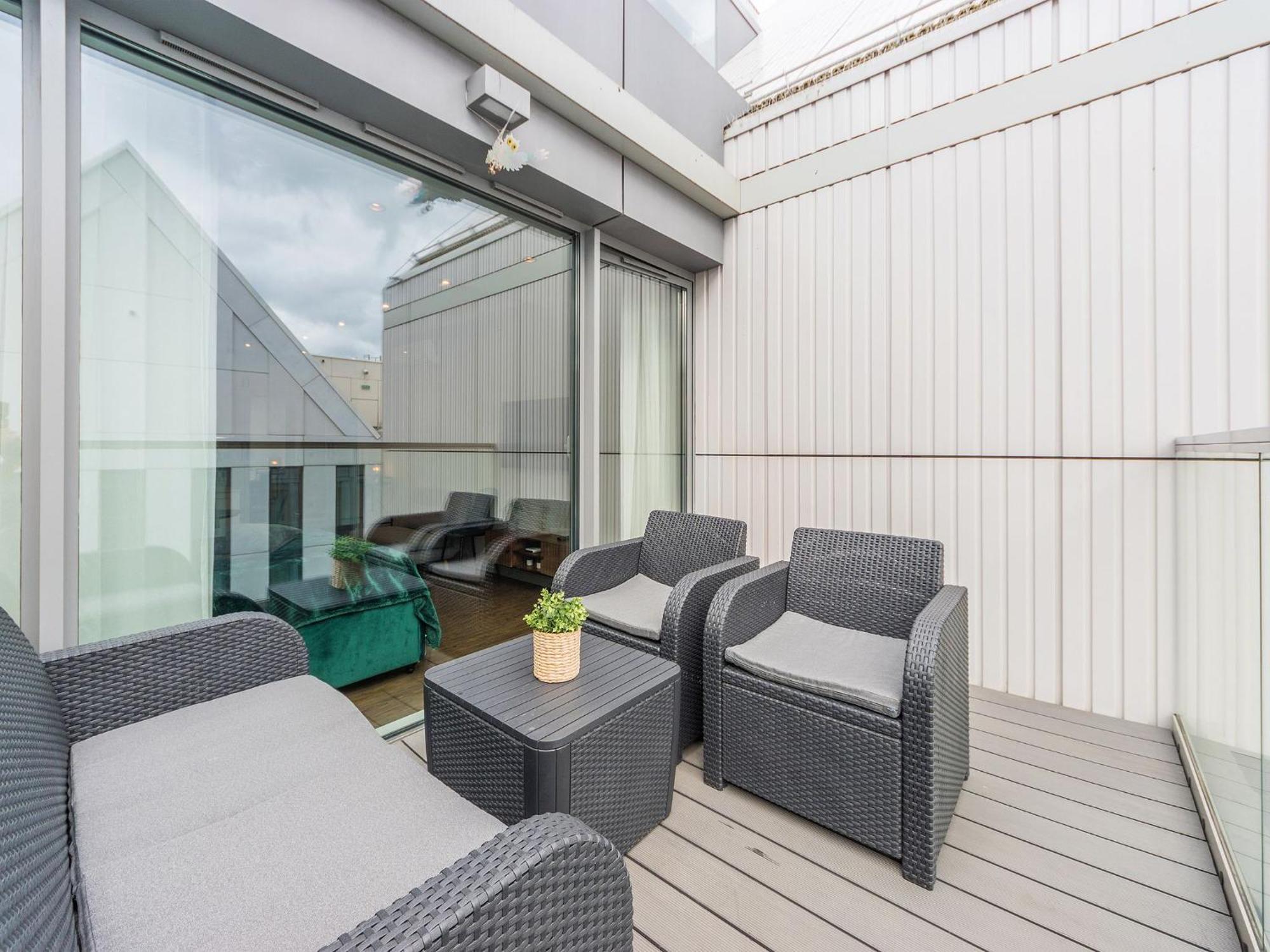 Flatbook - City Center Apartments Granaria With Parking غدانسك الغرفة الصورة